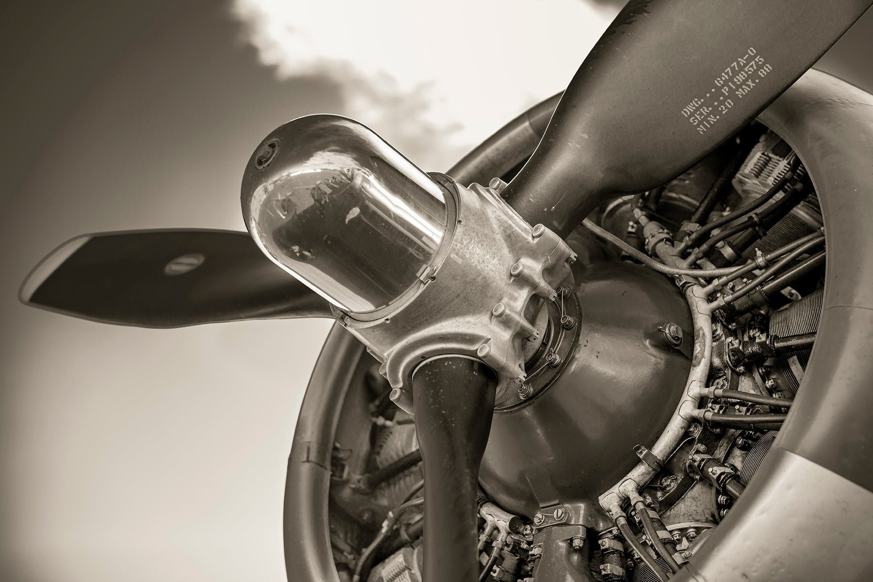 Boeing B-17 Flying Fortress, engine