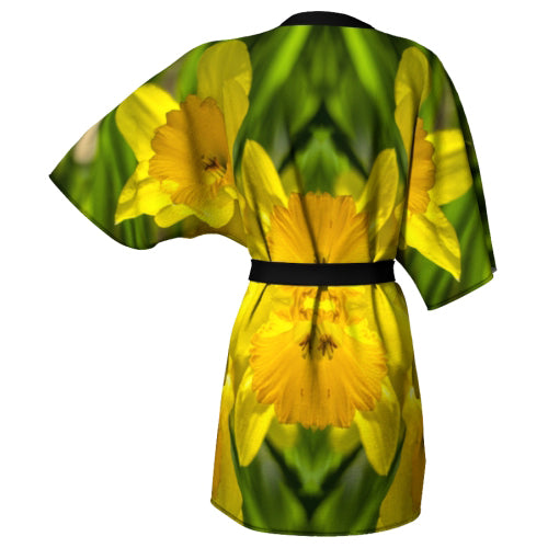 Kimono robe with daffodil design