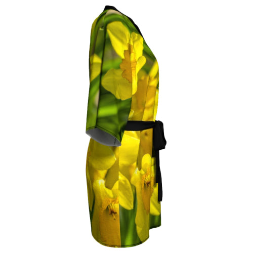 Kimono robe with daffodil design