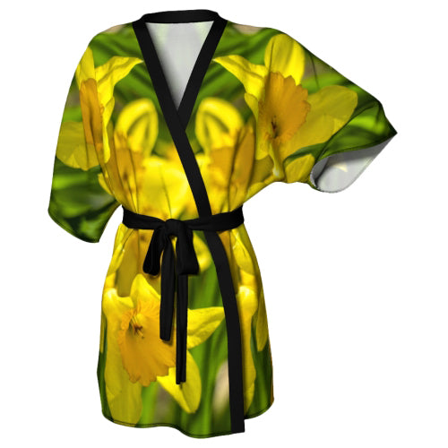 Kimono robe with daffodil design