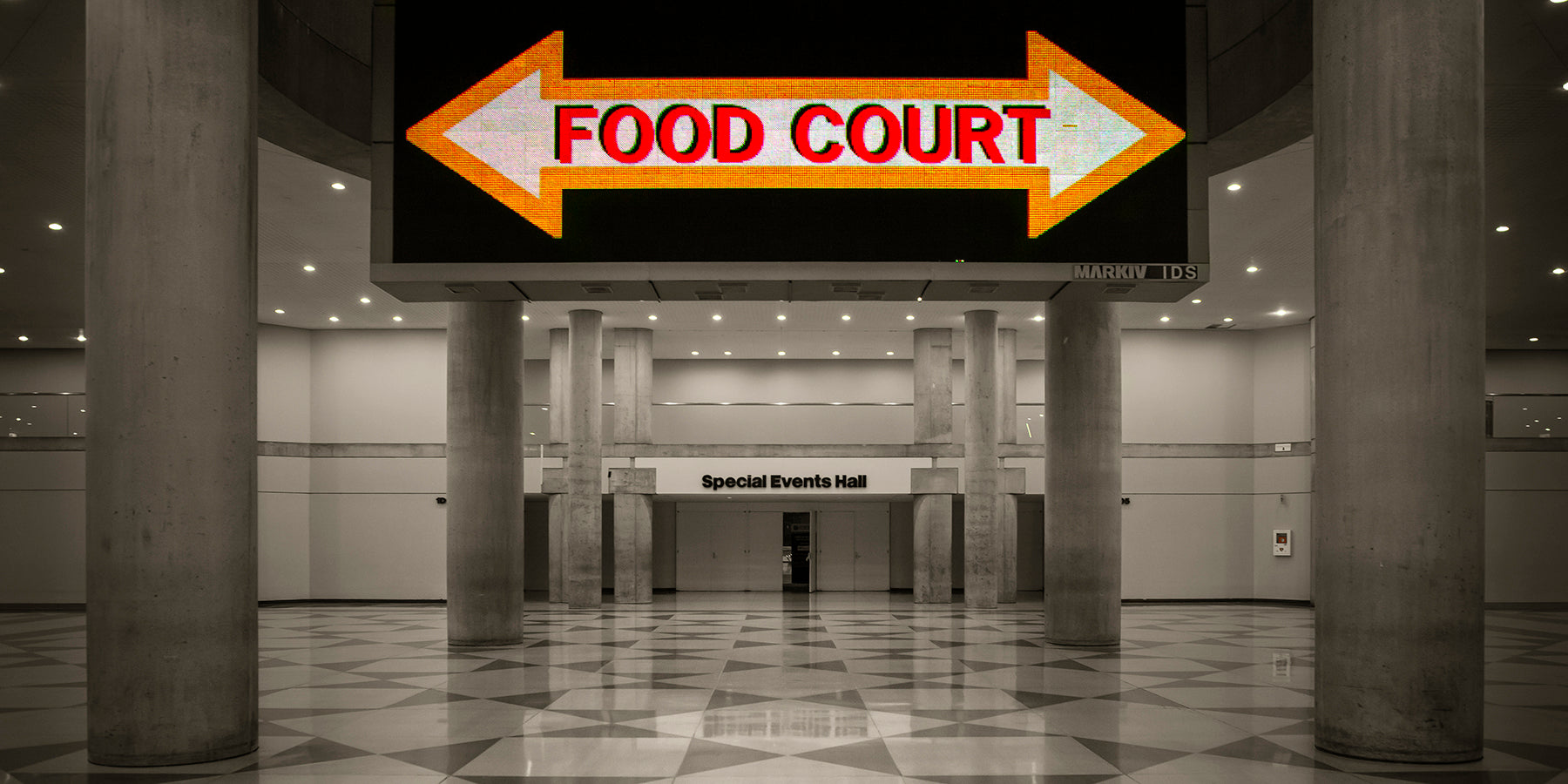 Food court sign at the Jacob Javitts Center