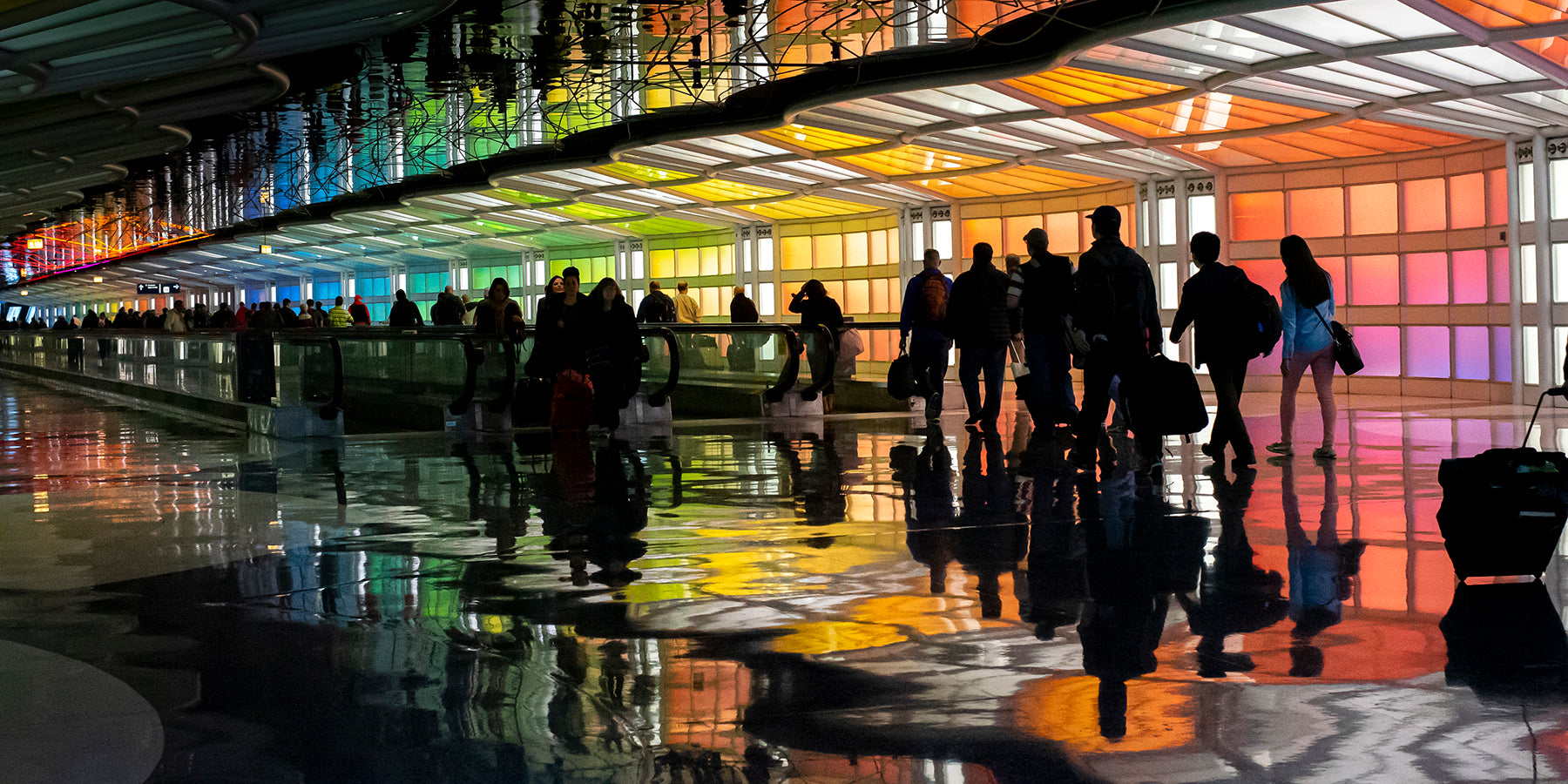 The moving sidewalk in the Chicago O'Hare airport