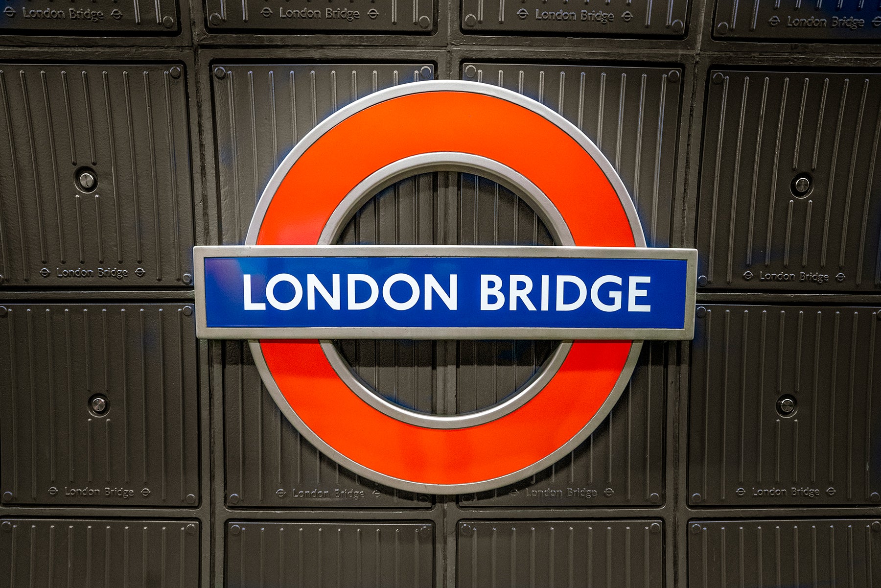 the London Bridge Station tube stop in London