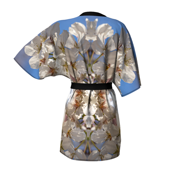 White Cherry Blossom - Kimono Art Robe